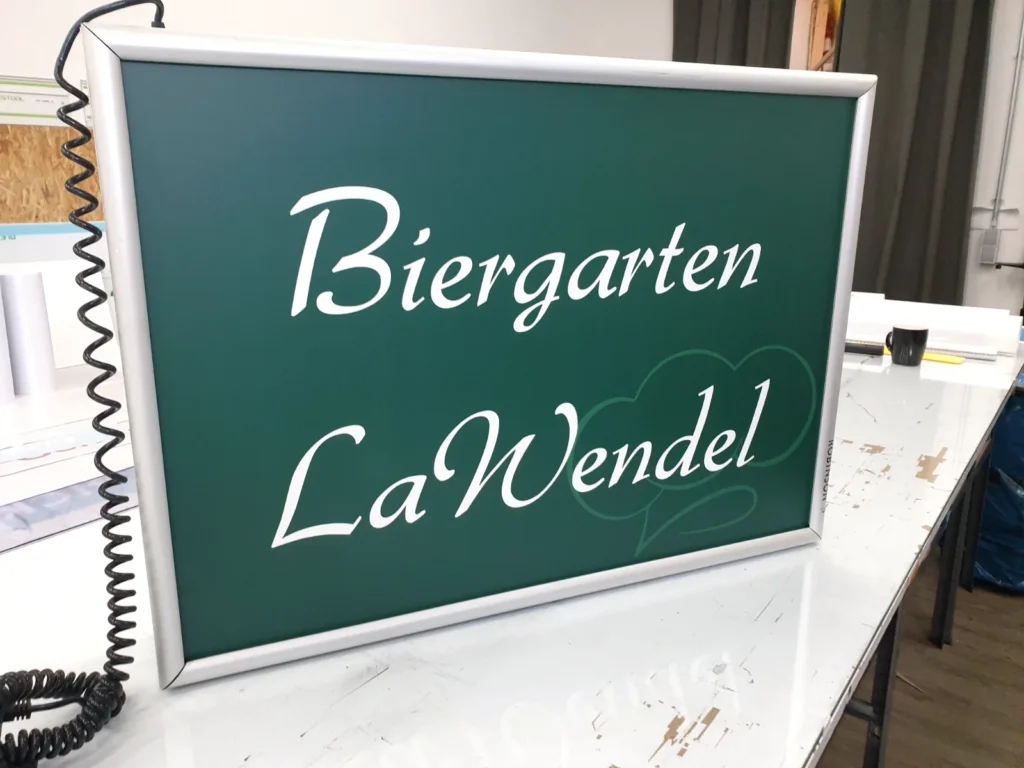 Leuchtschild Biergarten LaWendel